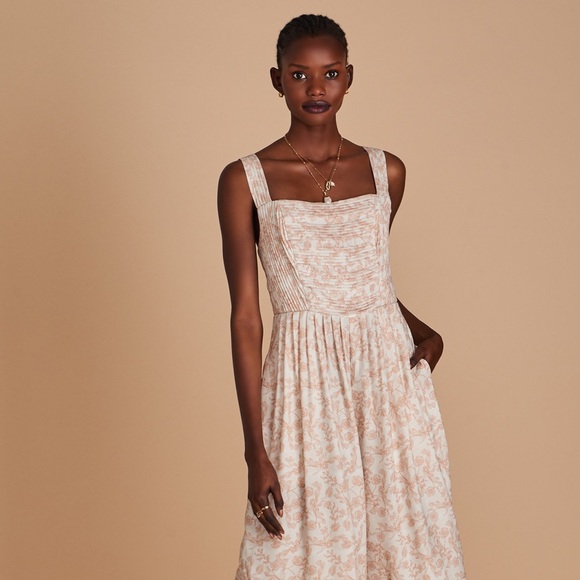 Sancia - Picture 2 of 5